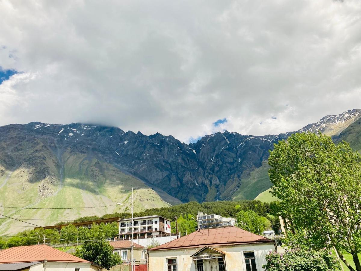 Hotel Kazbegi 1963 エクステリア 写真