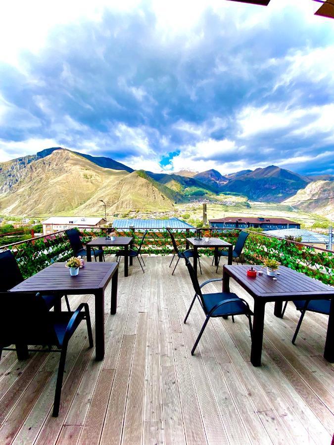 Hotel Kazbegi 1963 エクステリア 写真